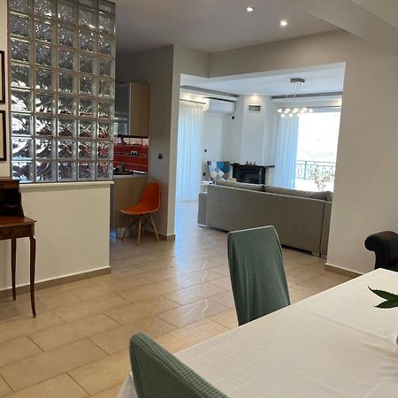 Bay View Apartment La Canea Esterno foto