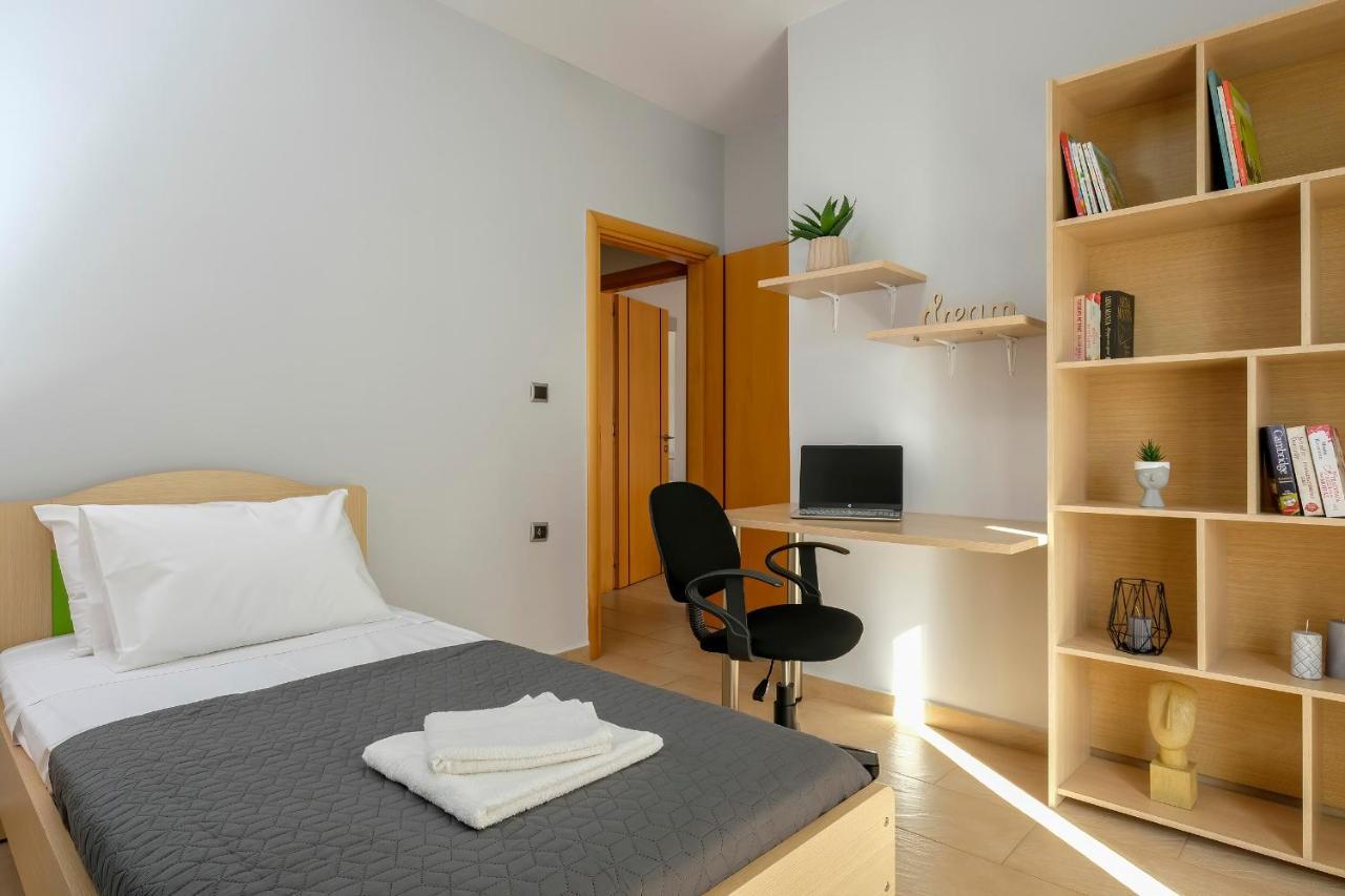 Bay View Apartment La Canea Esterno foto
