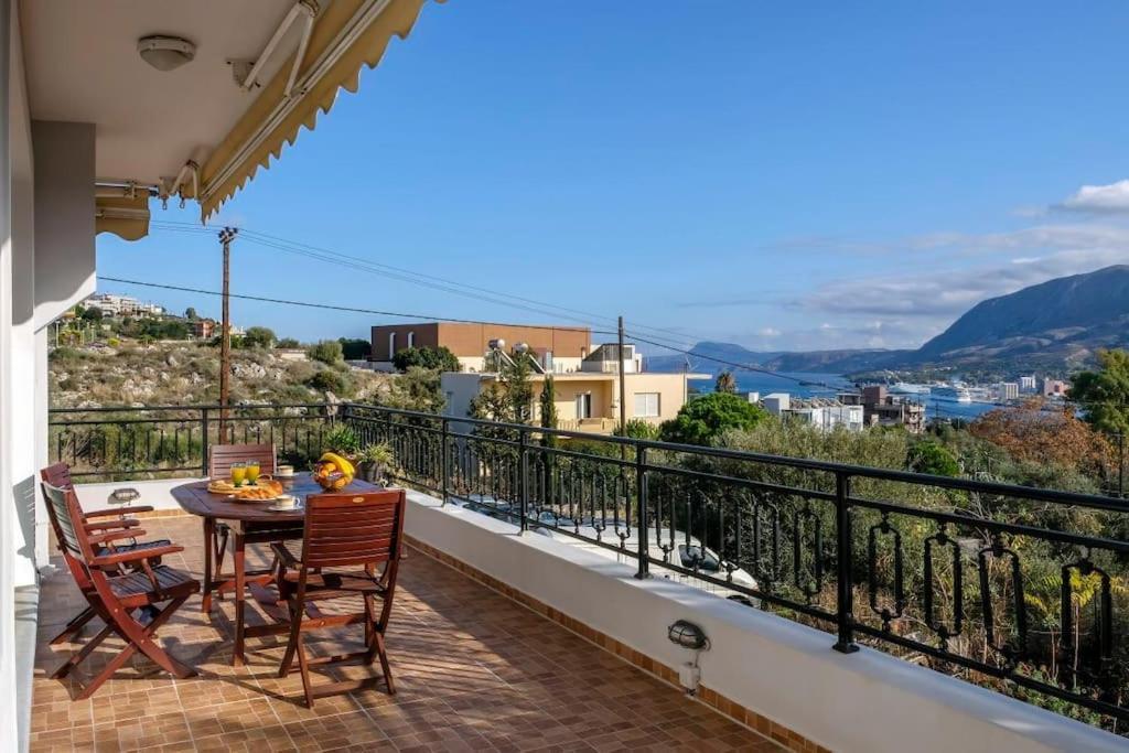 Bay View Apartment La Canea Esterno foto